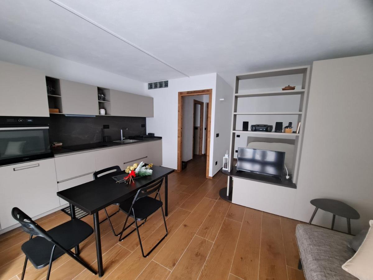 Petit Nid Appartement La Salle Buitenkant foto